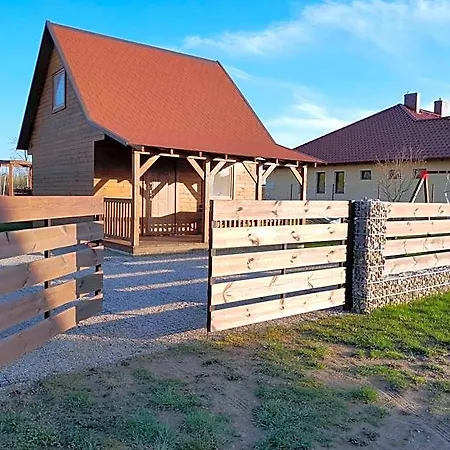 Letniskowy Orzechowa 山林小屋 *