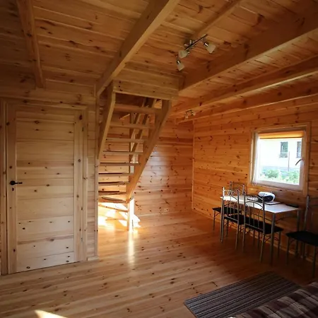 Letniskowy Orzechowa 山林小屋